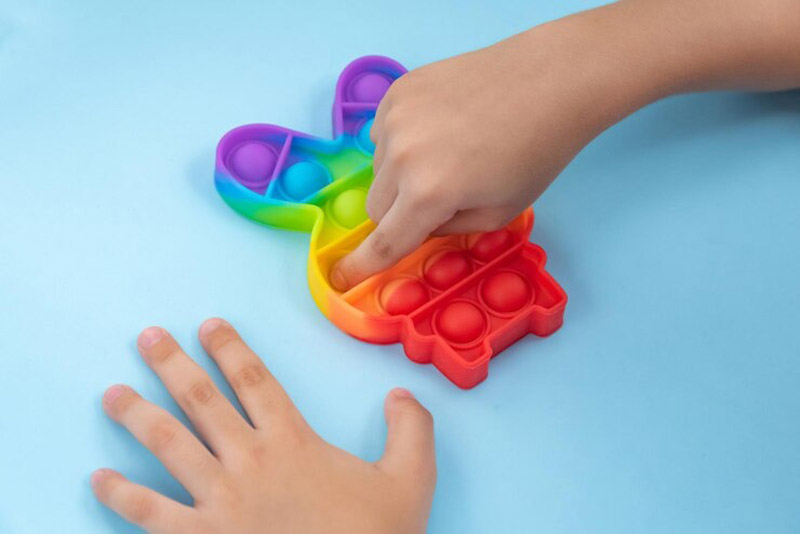 بازی درمانی برای کودک مضطرب